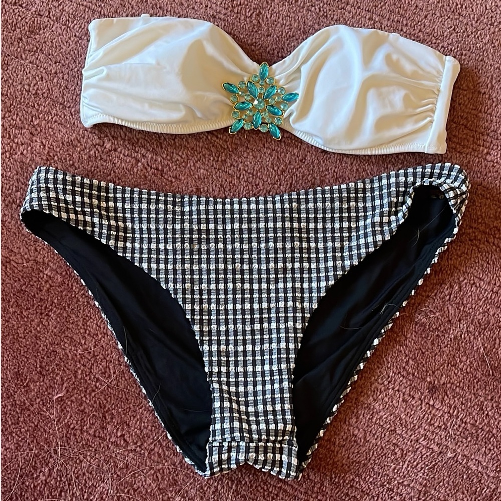 Victoria’s Secret Strapless White Swim Bikini Top with Jewel Blue Accent Small